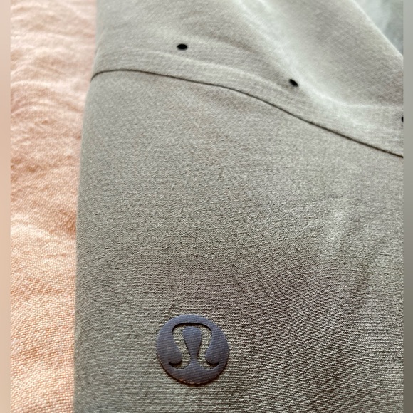 Lululemon License to Train Joggers Green Size men’s XS 29” inseam sweatpants - Picture 2 of 8